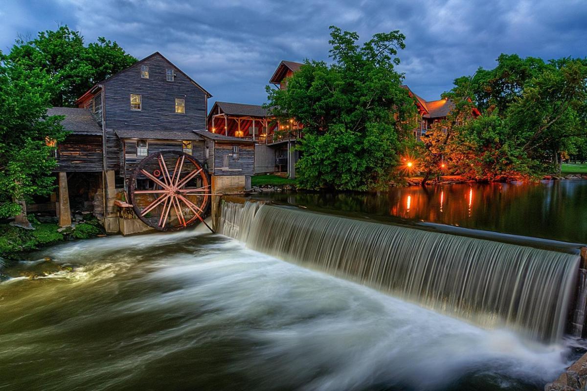 The Tiny Barn, 1089 Free Tickets Each Paid Day, Dollywood And More เซอเวียร์วีล ภายนอก รูปภาพ