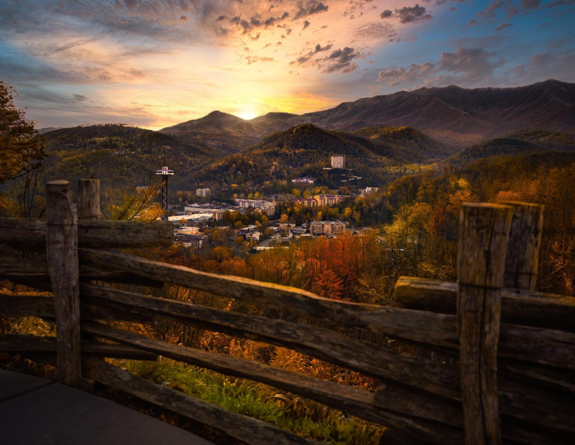The Tiny Barn, 1089 Free Tickets Each Paid Day, Dollywood And More เซอเวียร์วีล ภายนอก รูปภาพ